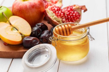 Elma ve tatlım, Yahudi yeni yılı - Rosh Hashana geleneksel gıda.