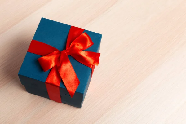 Новорічна Подарункова Коробка Планшеті — стокове фото