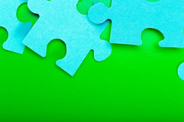 Bulmaca adet renkli arka plan üzerinde Kapat 