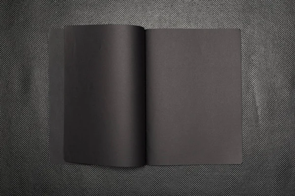 Cuaderno Blanco Sobre Mesa — Foto de Stock