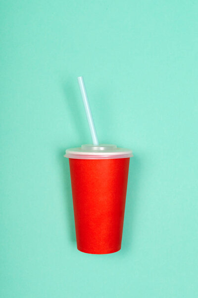 макет бумажной чашки с местом для текста
