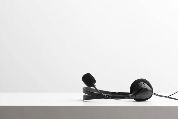 Casque Audio Sur Table — Photo