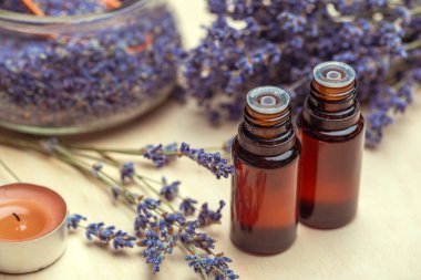 Lavanta vücut bakım ürünleri. Aromaterapi, spa ve doğal sağlık konsepti