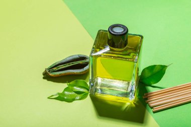 Aromatik sopa için ev cam şişe ile yakın çekim