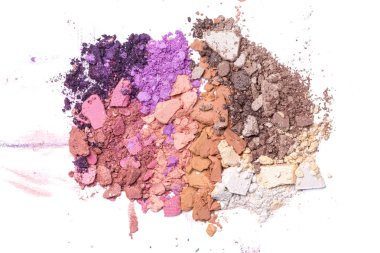 Göz merceği beyaz arkaplanda izole edildi.