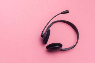 renk arka plan üzerinde ses kulaklık, yakın çekim