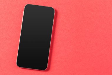 Modern smartphone ekran renkli arka plan üzerinde