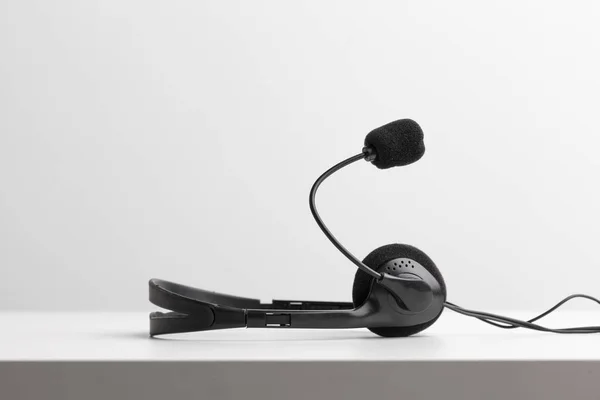 Audio Headset Table — Stock Photo, Image