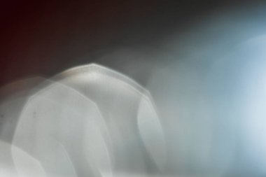 Renkli arka plan üzerinde bokeh arka ışıklarla