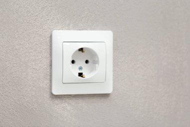 Beton duvar güç soketi