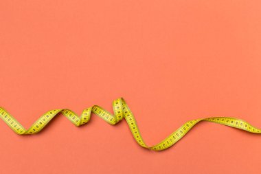 Sarı plastik bant üstten görünüm ölçme