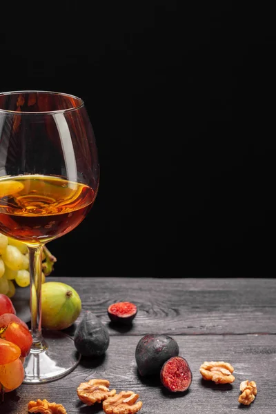 Vino Uve Fresche Fondo Scuro — Foto Stock