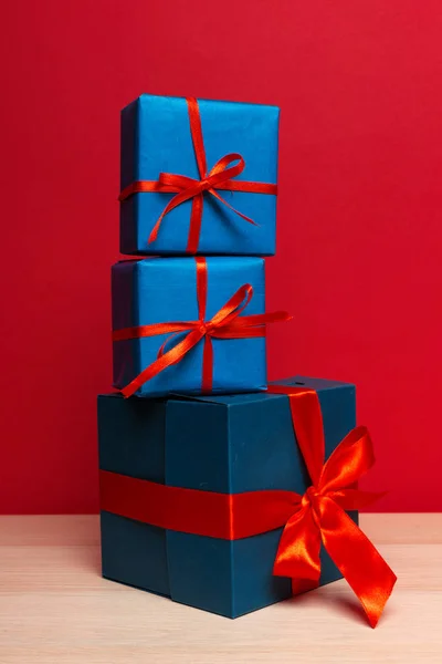 Primer Plano Las Cajas Regalo Navidad Mesa — Foto de Stock