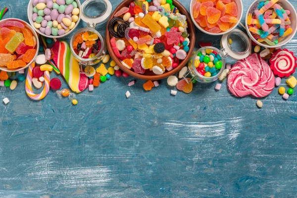 다채로운 캔디는 그릇에 혼합의 클로즈업 — 스톡 사진