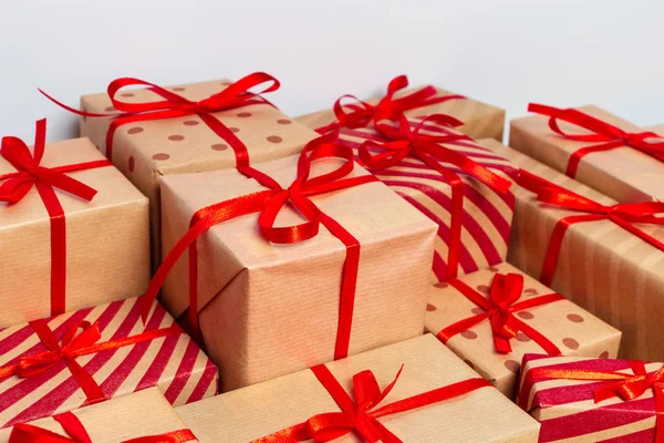 Primer Plano Las Cajas Regalo Navidad Mesa — Foto de Stock