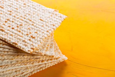 Geleneksel Yahudi Fısıh Hamursuz ekmek ekmek