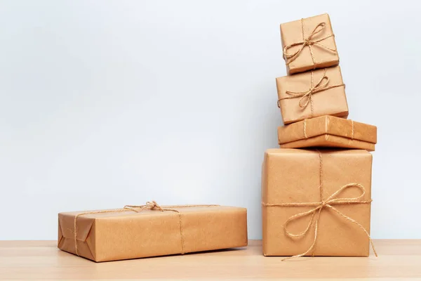 Primer Plano Las Cajas Regalo Navidad Mesa — Foto de Stock