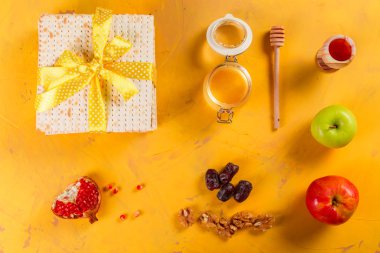 Geleneksel Yahudi Fısıh Hamursuz ekmek ekmek