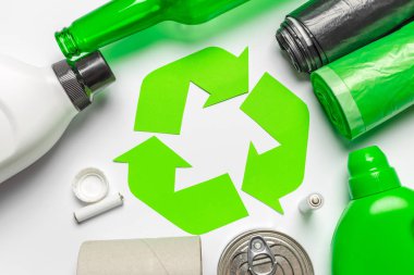 Tablo arka plan üzerinde renkli Eko kavramı