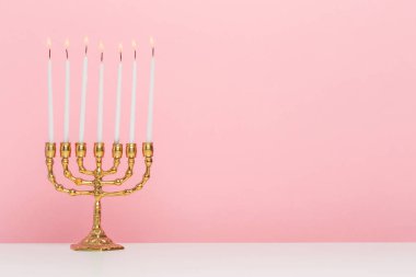 Hanukkah menorah mumlar ile bronz