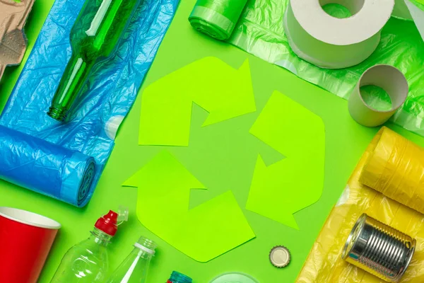 Conceito Eco Com Símbolo Reciclagem Fundo Mesa Vista Superior — Fotografia de Stock