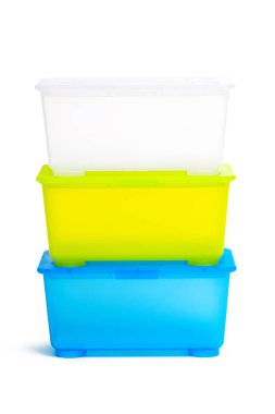 Beyaz arka plan üzerinde izole plastik öğle yemeği kutuları