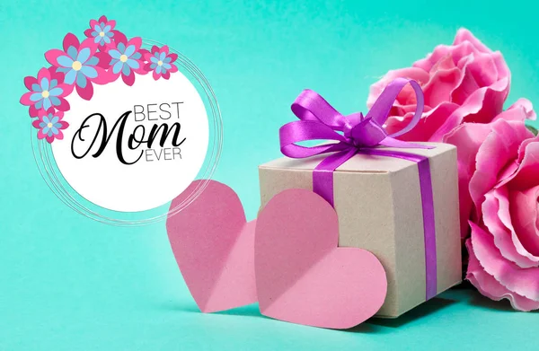 Feliz Día Las Madres Regalo Rosa Con Tarjeta Felicitación Best —  Fotos de Stock