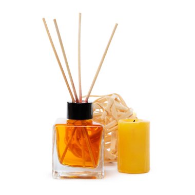 Oda spreyi üzerinde izole beyaz arka plan sopa