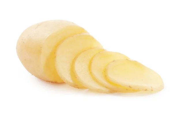 スライスしたジャガイモの白い背景で隔離のクローズ アップ — ストック写真