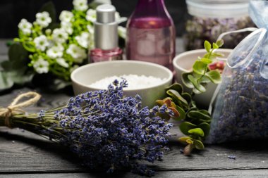 Lavanta ve kozmetik aromatik kompozisyon