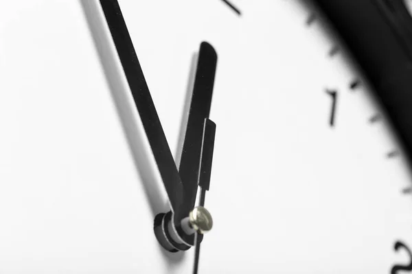 Reloj Pared Redondo Clásico Simple Blanco Negro —  Fotos de Stock