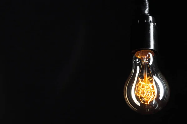 Une Ampoule Classique Edison Sur Fond Sombre Avec Espace Pour — Photo