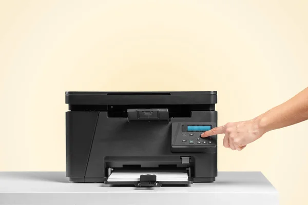 Drucker Kopierer Scanner Bürotisch — Stockfoto