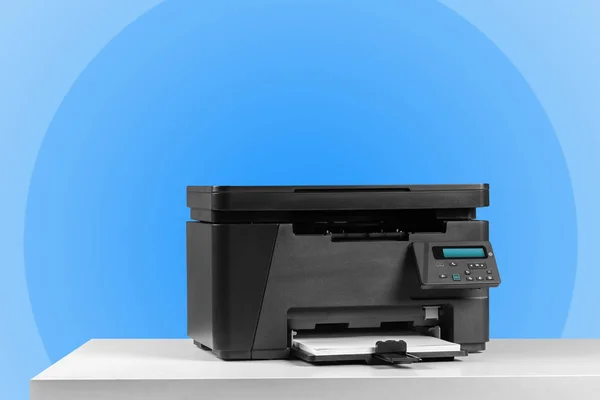 프린터 복사기 스캐너입니다 사무실 테이블 — 스톡 사진