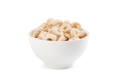 Kahvaltıda mısır yüzük beyaz arka plan üzerinde izole kase