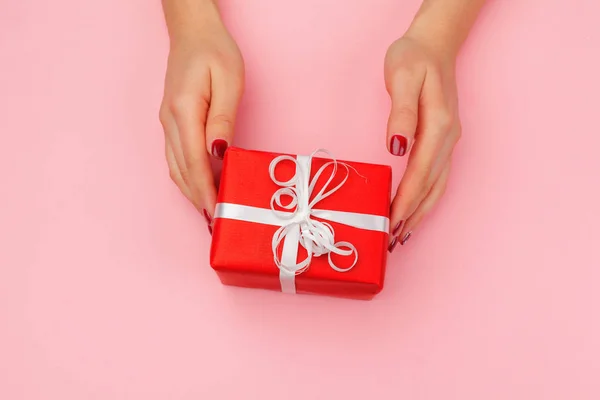 Woman Holding Gift Box Color Background — Stock Photo, Image