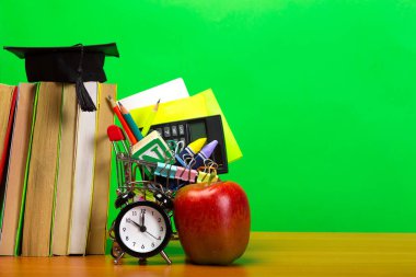 Eğitim ya da kavram okula geri.