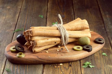 Çıtır çıtır ekmek sopa ahşap tablo