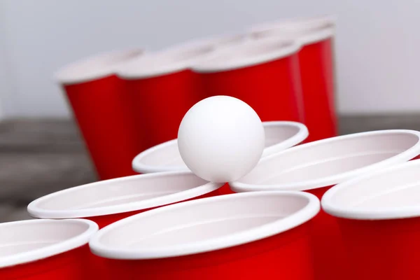 Game Beer Pong Wooden Table — Stock Photo, Image