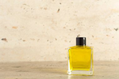 güzel parfüm şişesi