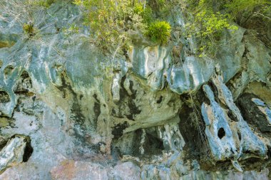 Büyük taş ya da kaya, gündüz, Tayland 