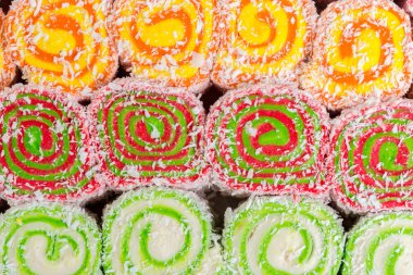 Çeşitli geleneksel Türk lokumu yakın çekim 