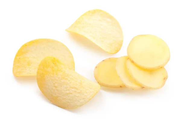 Knapperige Chips Rauwe Aardappel Witte Achtergrond — Stockfoto