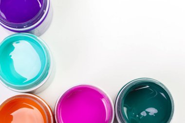 Sanat için plastik boya şişeleri