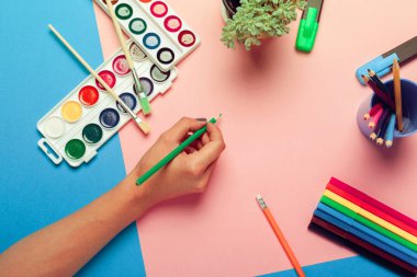 İş Süreci Üst Görünümü Boş Suluboya Kağıdı , Suluboya Boyama Malzemeleri, Fırçalar