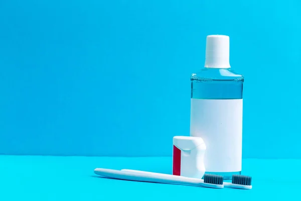 Munvatten Och Tandborste För Hälsosam Vård Munhåla — Stockfoto