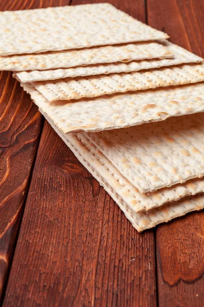 Matzo Tunnbröd För Judiska Högtidsfirande Bordet — Stockfoto