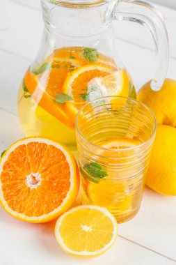 Narenciye limonata, yaz içeceği.