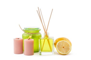 Limonlu parfüm çubuğu ya da parfüm yayıcı. 