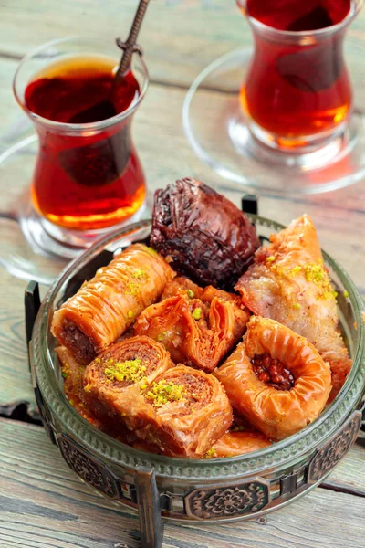 Traditional Baklava Wooden Table — Stock Photo, Image